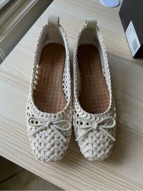 Kelsi Dagger Cream Crochet Bow Ballet Flats